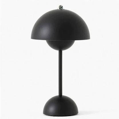 Elegancka lampa stołowa w stylu nordyckim