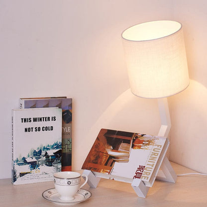 Lampa stołowa w stylu nordyckim z miejscem do przechowywania