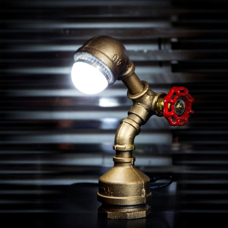 Lampa Robot Przemysłowy z Metalu z Przełącznikiem Mechanicznym
