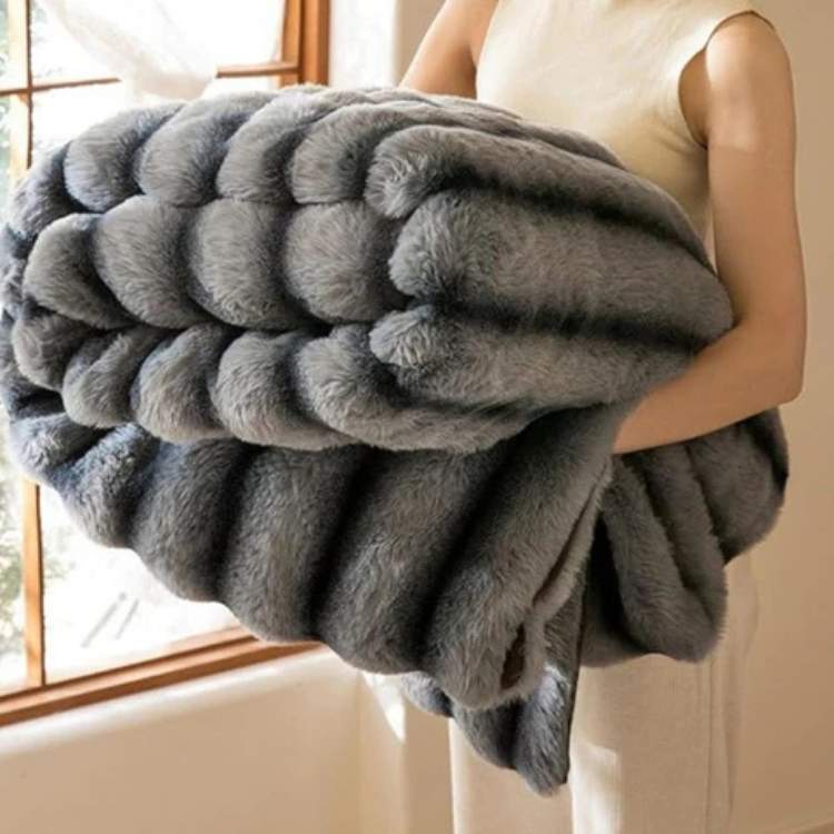 Marcherelle™ – Couverture en Fausse Fourrure de Lapin Luxueuse et Douce